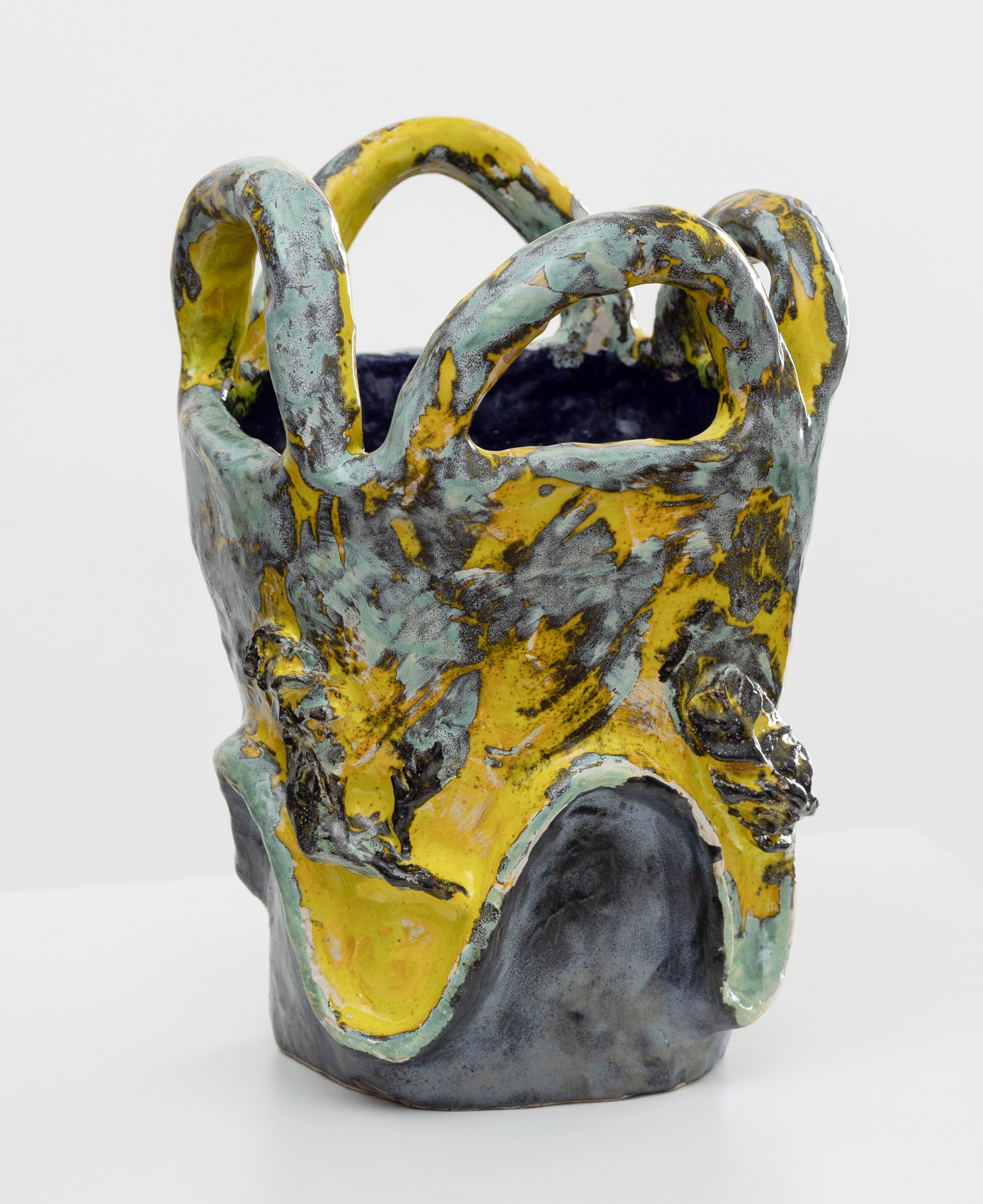 HUMINILOWICZ Vanda_36_Káposztás amfóra_2024_kerámia_40×25×25 cm