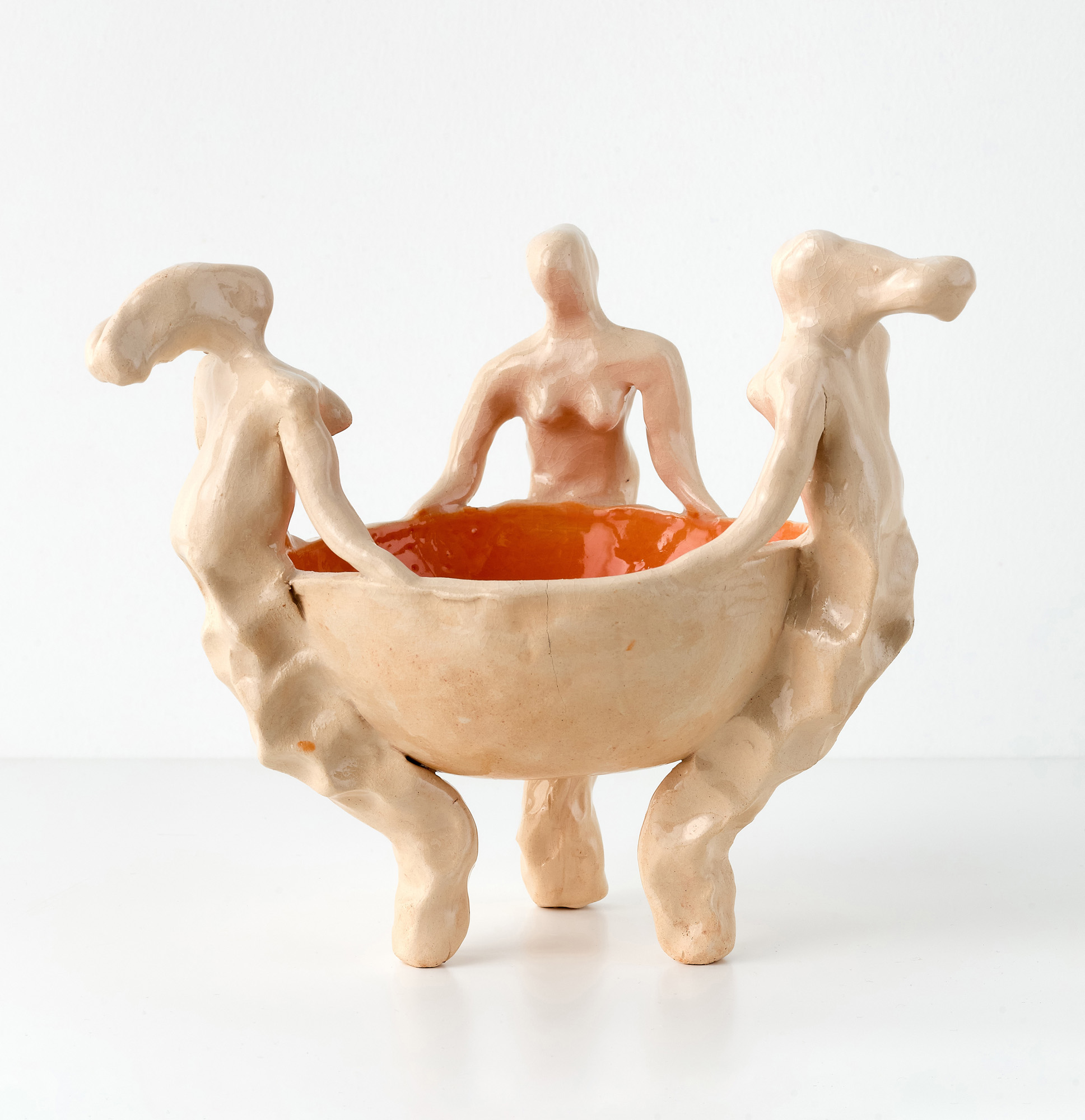 TÁNCOS Anna_16_Sellős tál_2023_mázas kerámia_18×24×24 cm_1
