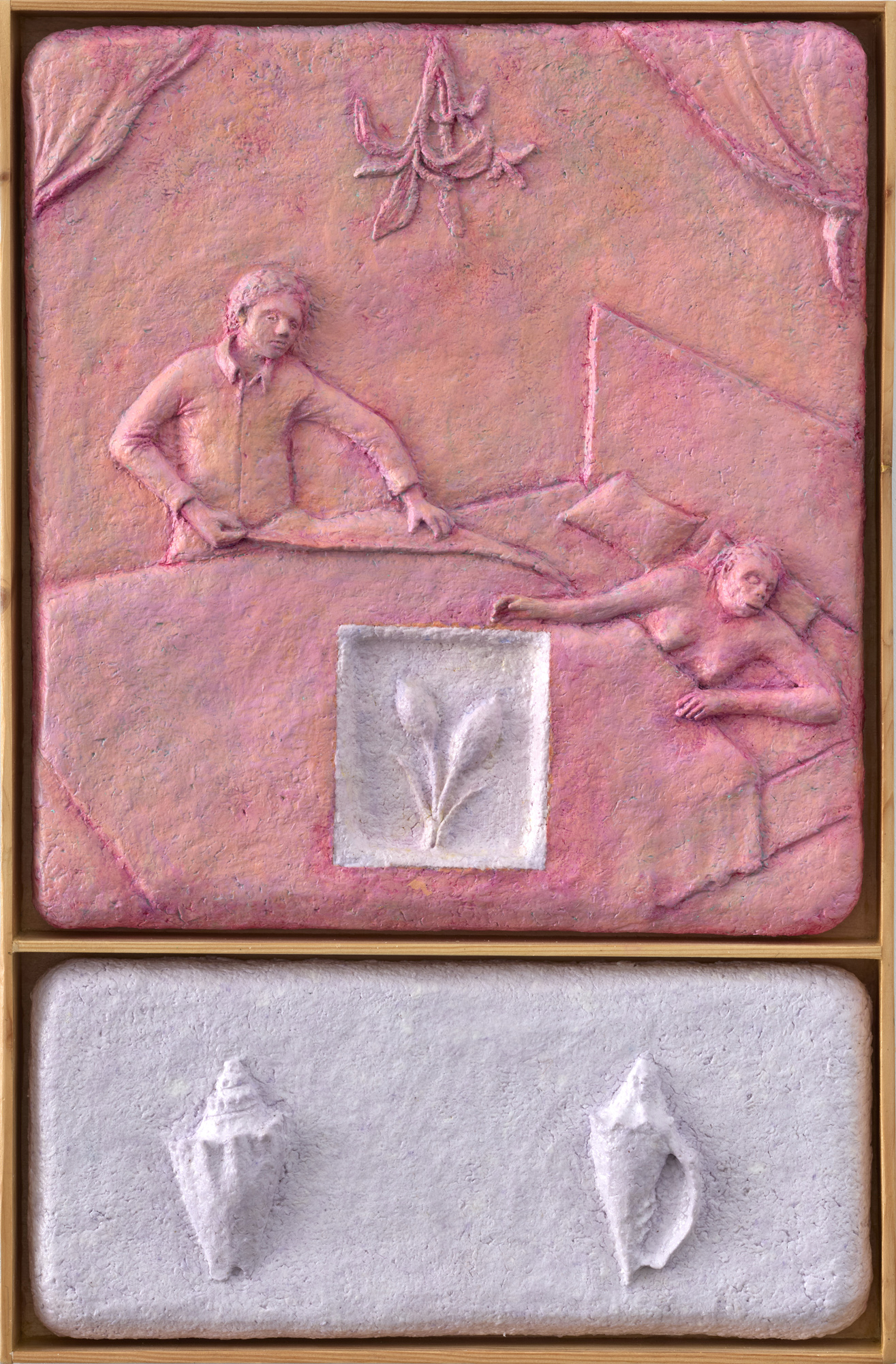 TRANKER Kata_4_Cuixatáni történetek II. (A kagyló)_2025_papírmassza, pigmentek, lazúr, fa keretben_37×56×5 cm_1