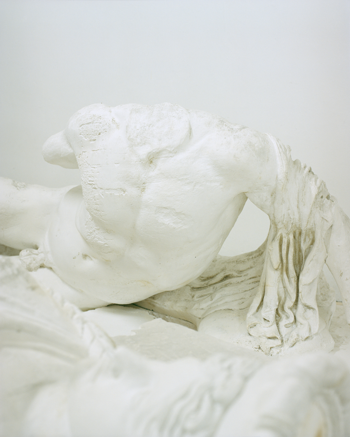 GEIBL Kata_70_There is Nothing New Under the Sun_The Sculpture_2022_archív pigment nyomat, barit papír_80x100 cm