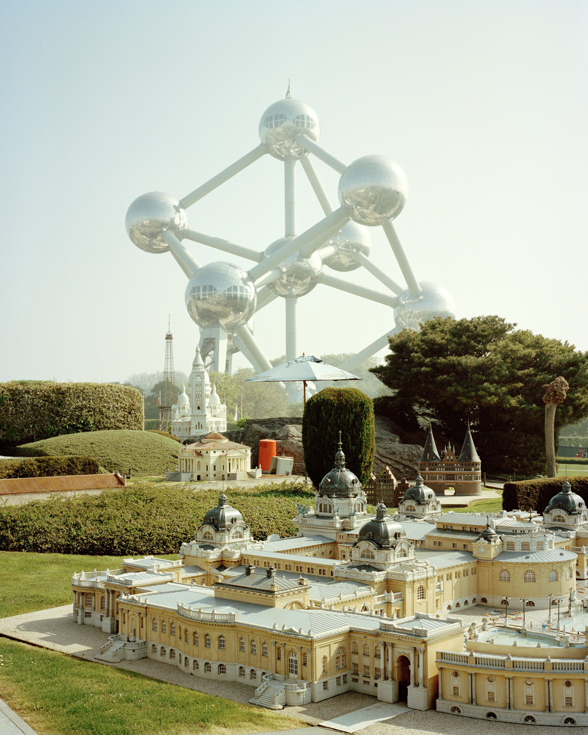 GEIBL Kata_28_There is Nothing New Under the Sun_Brussels_2022_archív pigment nyomat, barit papír_100×80 cm