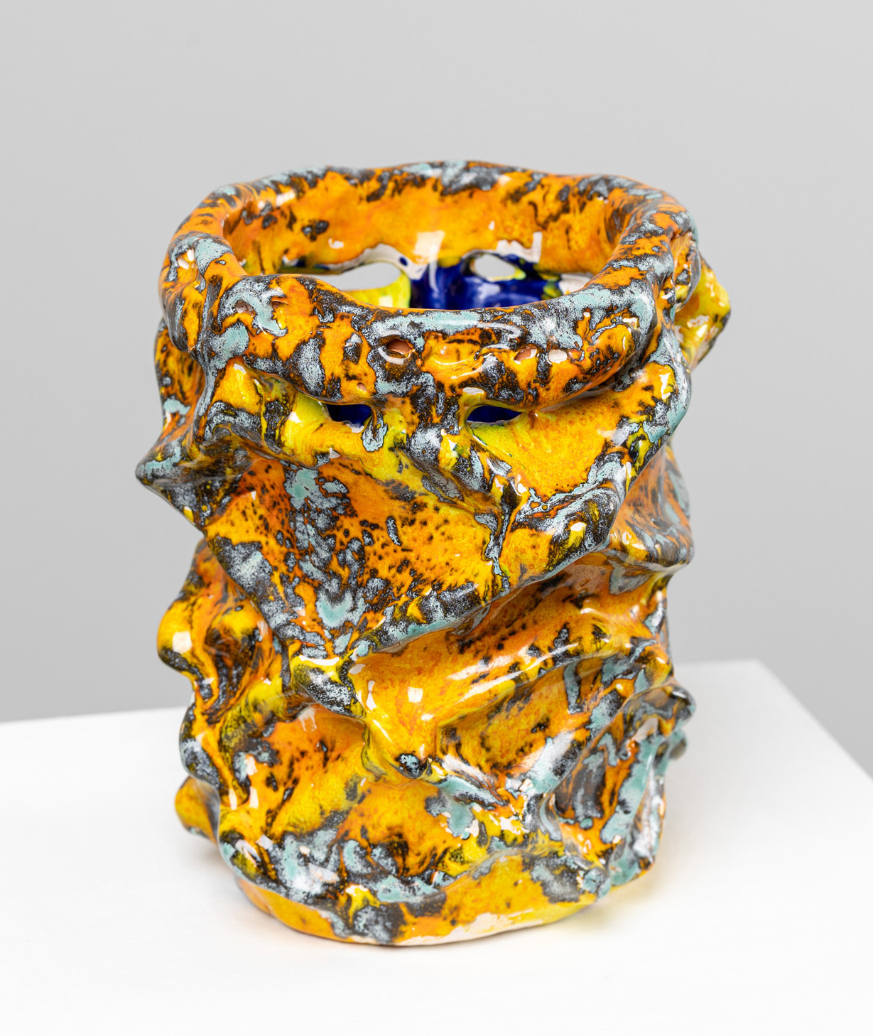 HUMINILOWICZ Vanda_83_Csontos tűz_2026_kerámia_20x20x20 cm